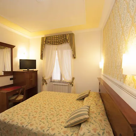 Astigiana & 3* فاراتسي